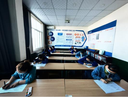 供电作业安全知识考试  王超 摄.jpg